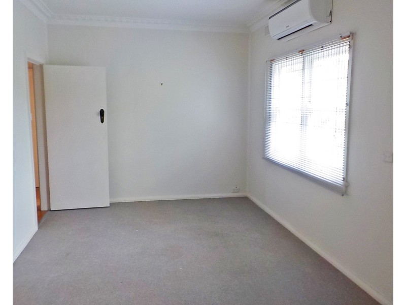 11 Osborne Street, Nowra NSW 2541