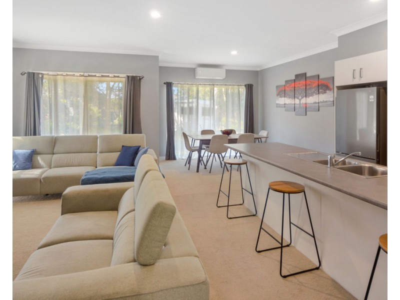 26/33 Lynburn Avenue, Bomaderry NSW 2541