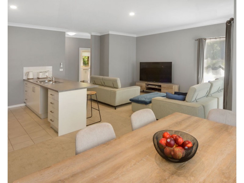 26/33 Lynburn Avenue, Bomaderry NSW 2541