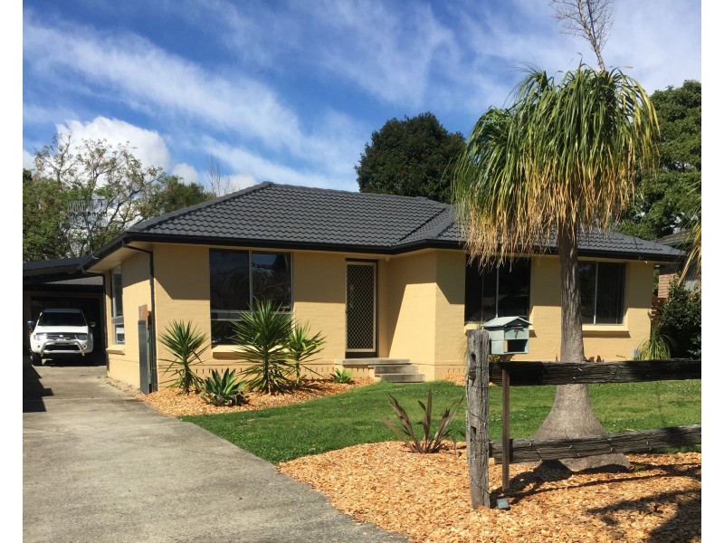 7 Peak Avenue, North Nowra NSW 2541