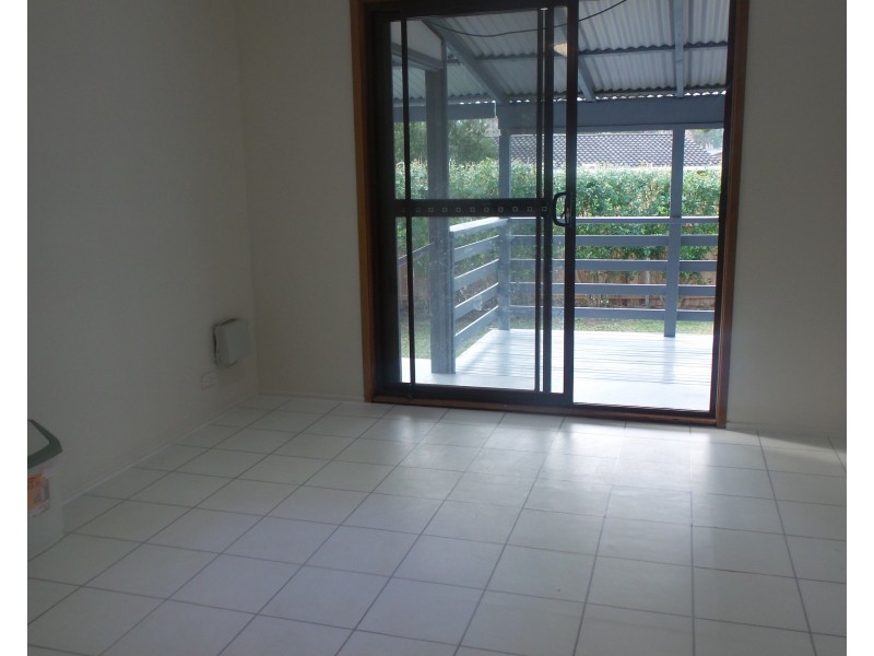 3 Birkdale Grove, Bomaderry NSW 2541