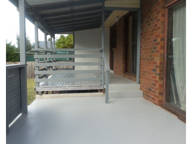 3 Birkdale Grove, Bomaderry NSW 2541