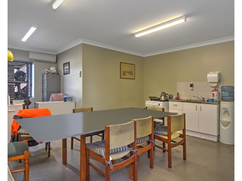 19 Cumberland Avenue, South Nowra NSW 2541