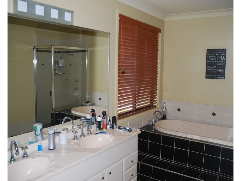 21 Royal Street, Worrigee NSW 2540