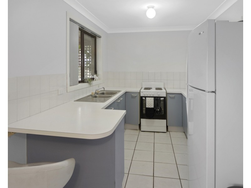 8 Beyeri Avenue, West Nowra NSW 2541