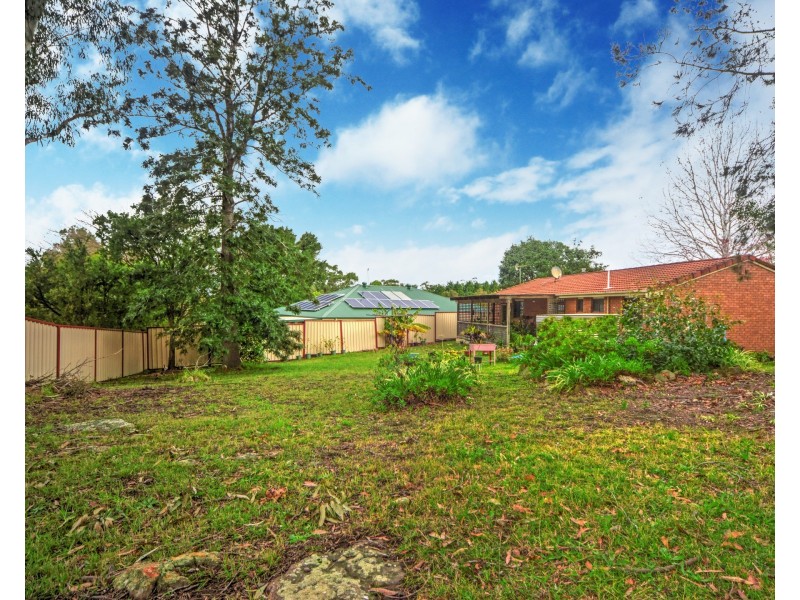 8 Beyeri Avenue, West Nowra NSW 2541