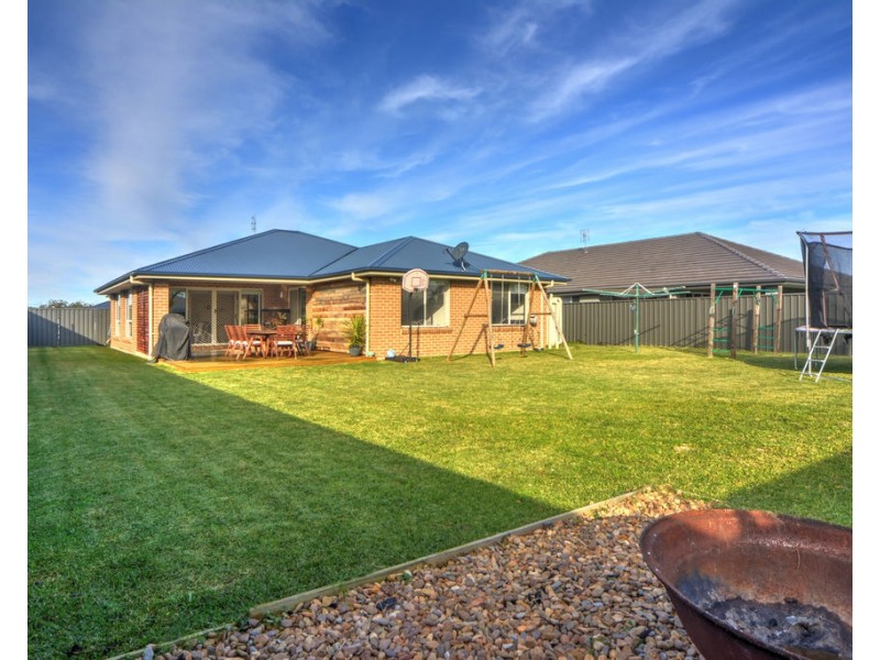 8 Firetail Street, South Nowra NSW 2541