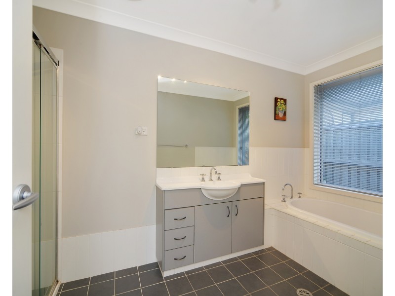 18 Almondbark Road, Worrigee NSW 2540