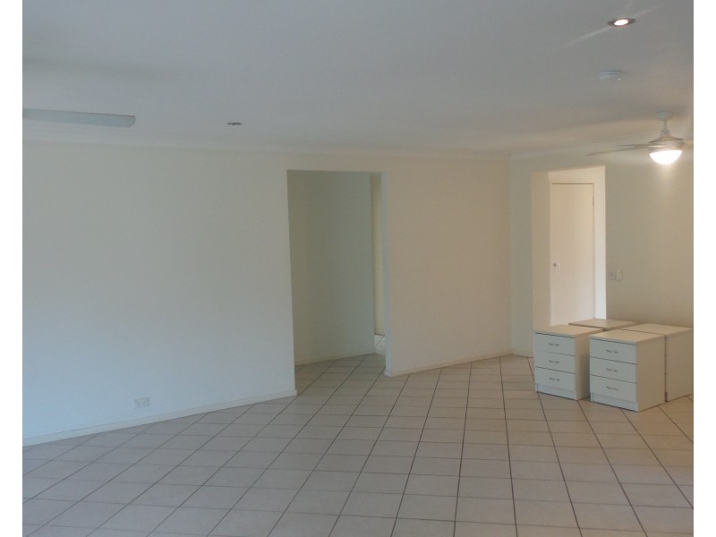 20 Hibiscus Place, Bomaderry NSW 2541