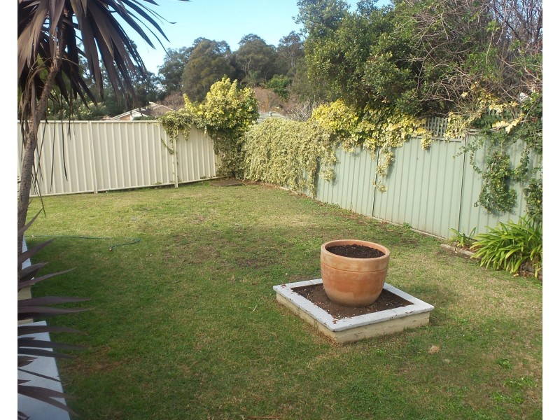 20 Hibiscus Place, Bomaderry NSW 2541