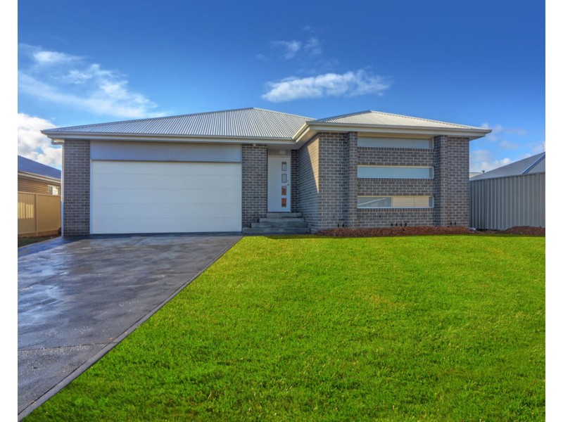 29 Caladenia Crescent, South Nowra NSW 2541