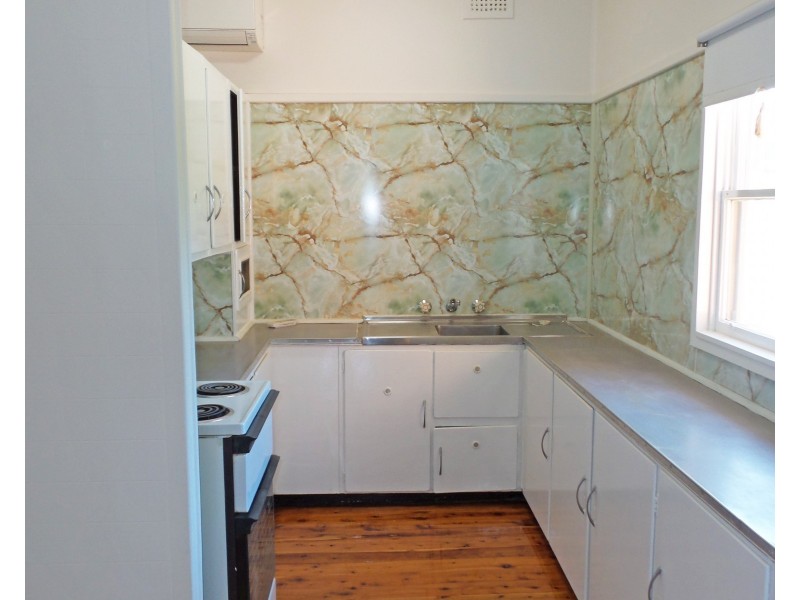 106 Shoalhaven Street, Nowra NSW 2541