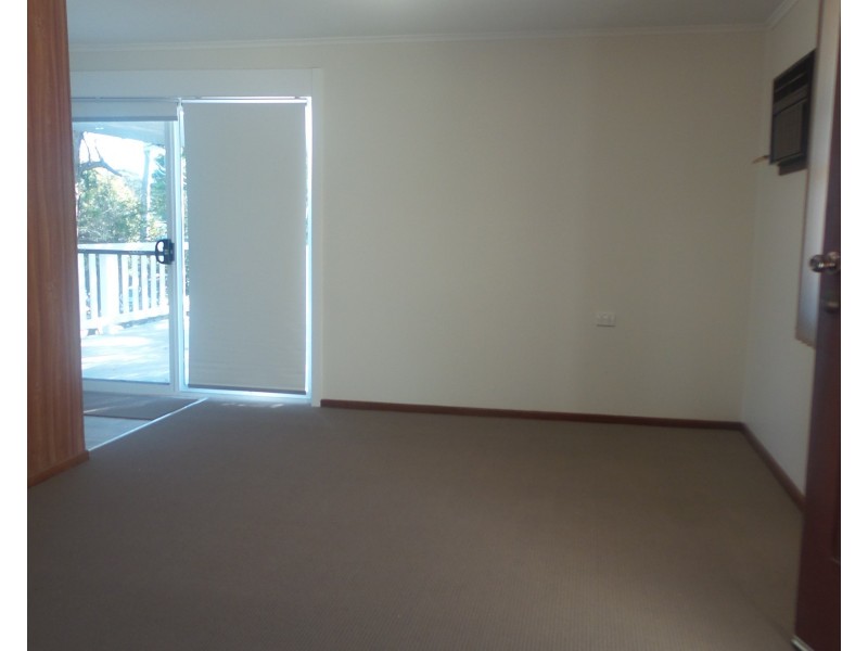 30 Sampsons Crescent, Bomaderry NSW 2541