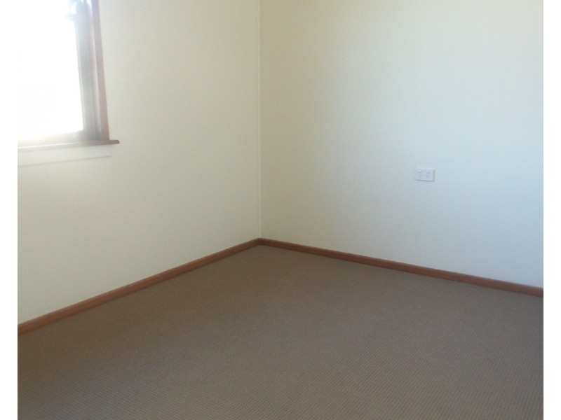 30 Sampsons Crescent, Bomaderry NSW 2541