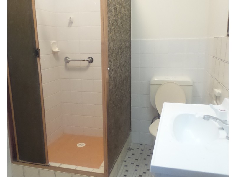 30 Sampsons Crescent, Bomaderry NSW 2541