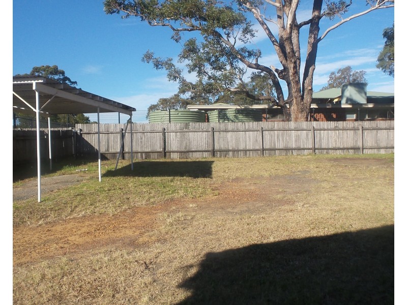 30 Sampsons Crescent, Bomaderry NSW 2541