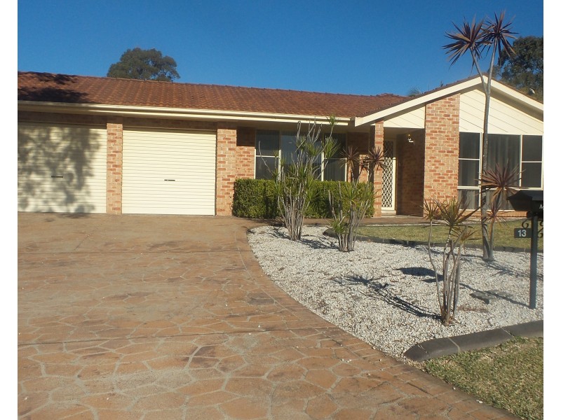 13 Regent Place, Bomaderry NSW 2541