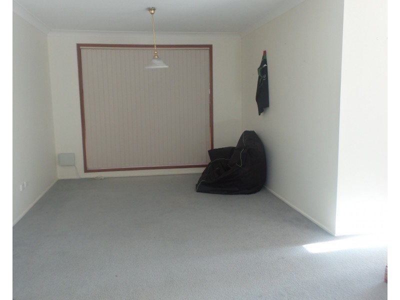 13 Regent Place, Bomaderry NSW 2541