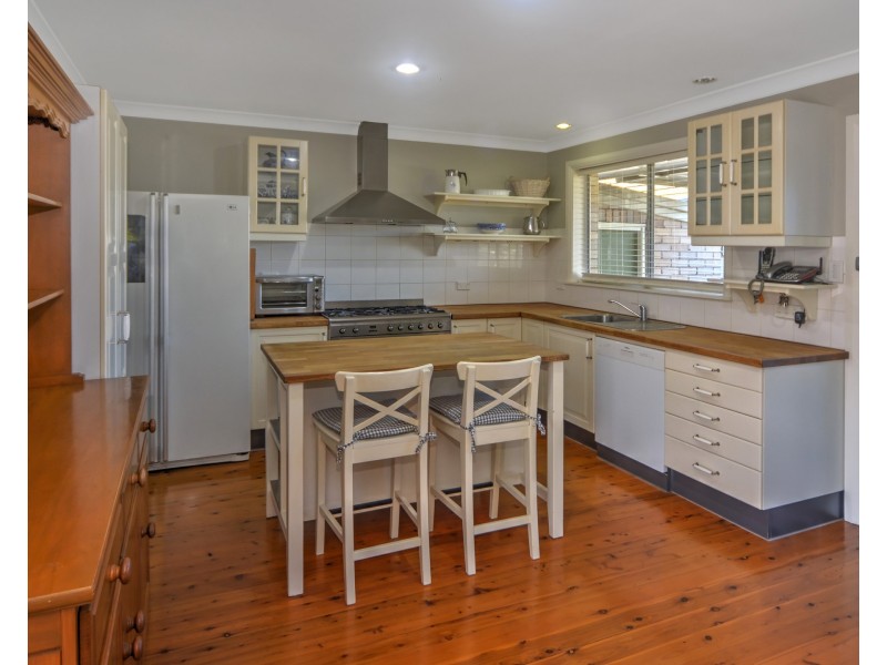 9 Bunderra Drive, Nowra NSW 2541