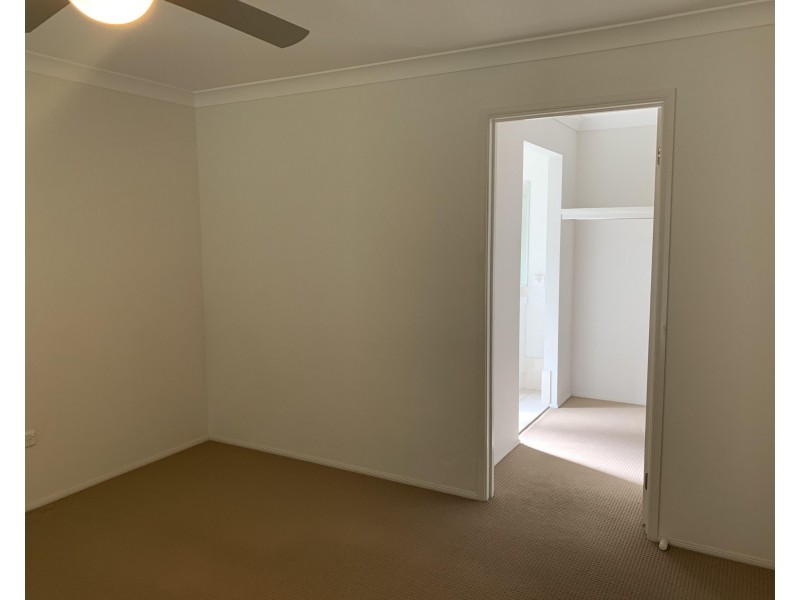 38 Rannoch Drive, West Nowra NSW 2541