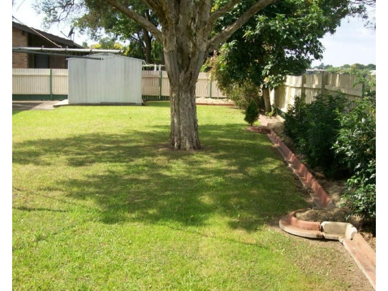 24 Lyrebird Drive, Nowra NSW 2541