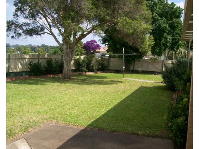 24 Lyrebird Drive, Nowra NSW 2541