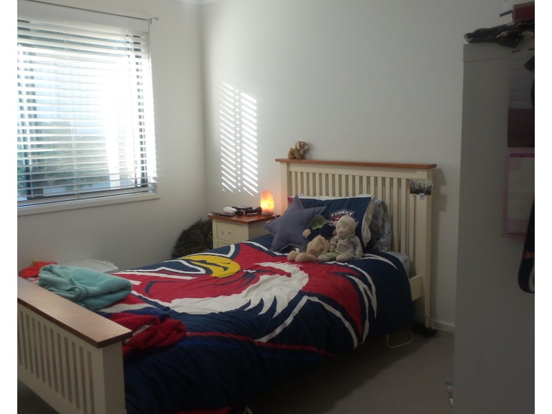 30 Emerald Drive, Meroo Meadow NSW 2540