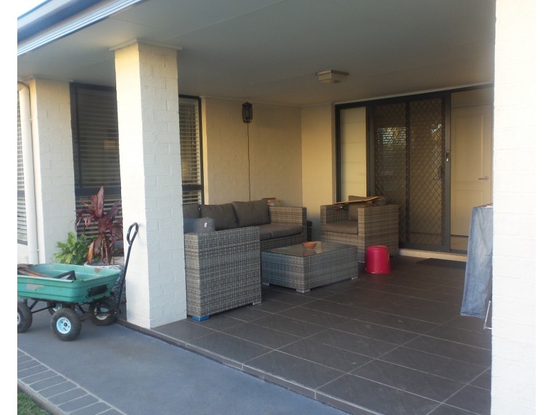 30 Emerald Drive, Meroo Meadow NSW 2540