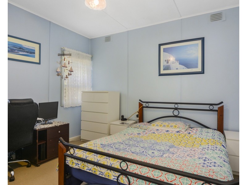 389 Princes Highway, Bomaderry NSW 2541