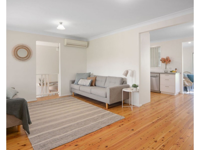 4 Yeovil Drive, Bomaderry NSW 2541