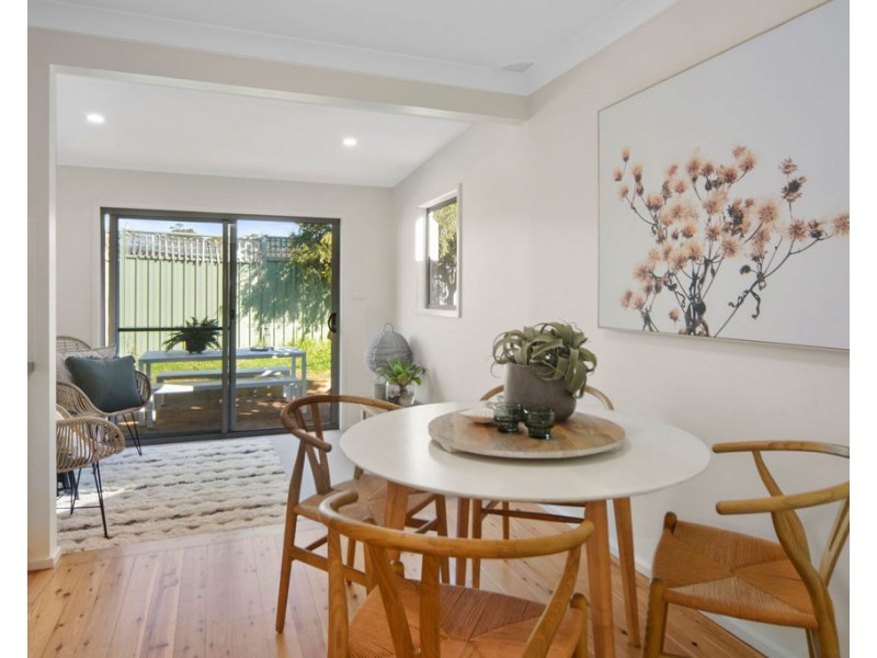 4 Yeovil Drive, Bomaderry NSW 2541