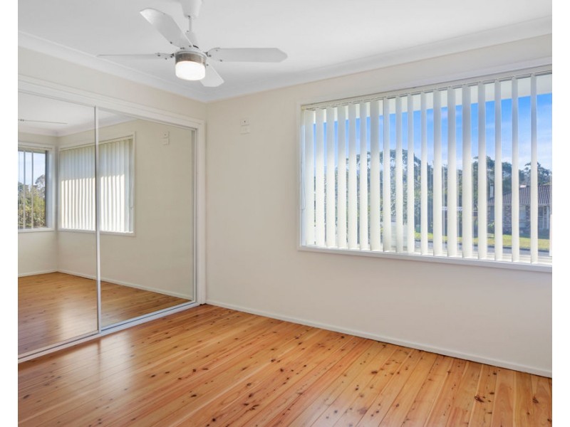 4 Yeovil Drive, Bomaderry NSW 2541