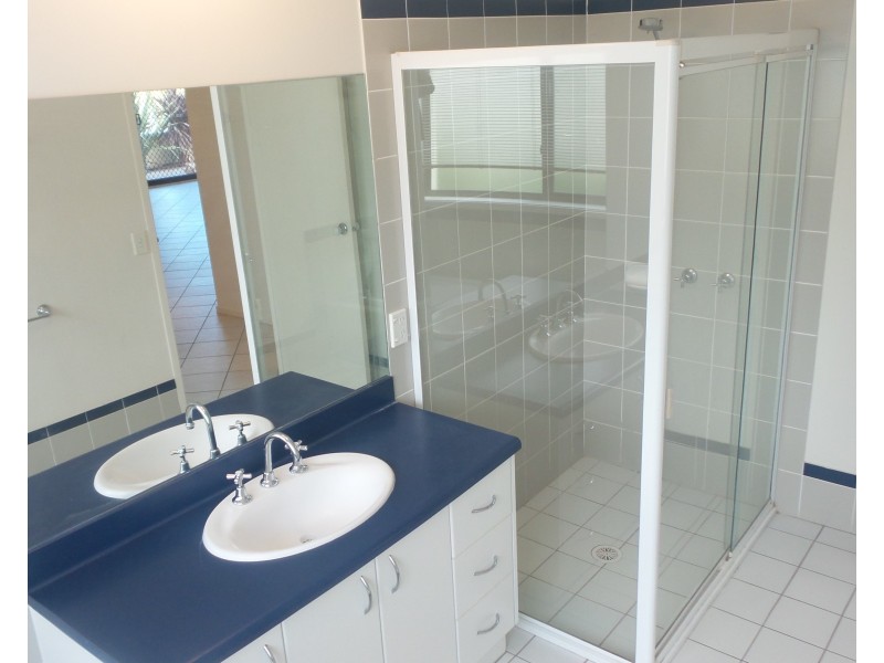 20 Hibiscus Place, Bomaderry NSW 2541