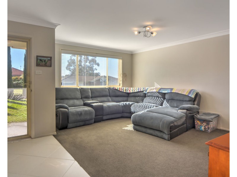 21 Hermes Crescent, Worrigee NSW 2540