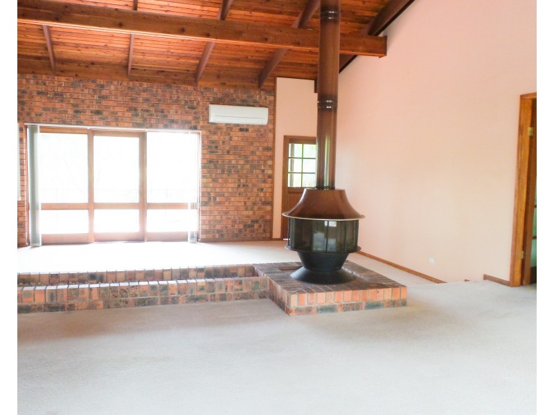 125 Mossvale Road, Bomaderry NSW 2541