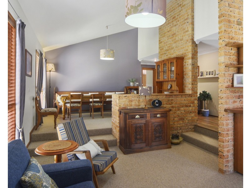 6 Arnheim Place, North Nowra NSW 2541