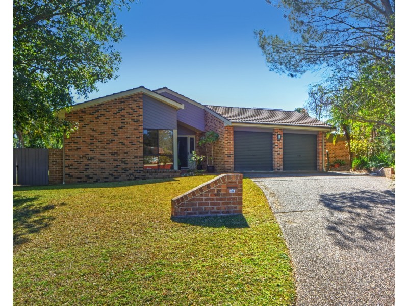 6 Arnheim Place, North Nowra NSW 2541