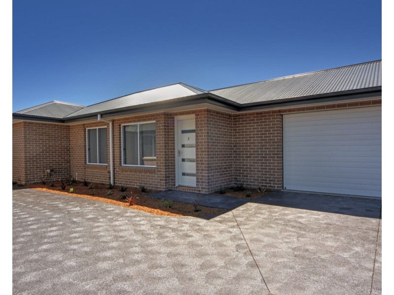 2/2 Elian Crescent, South Nowra NSW 2541