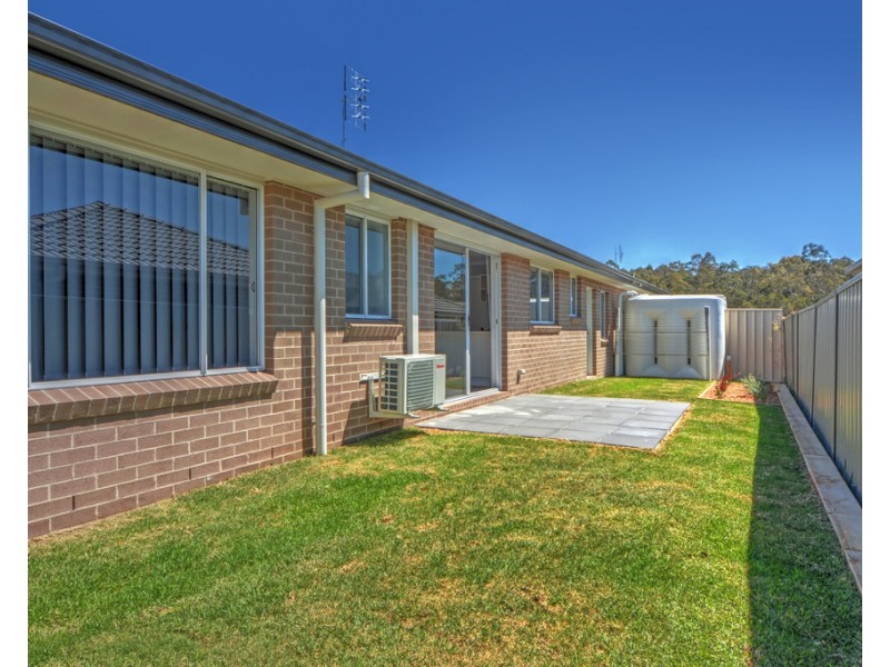 2/2 Elian Crescent, South Nowra NSW 2541