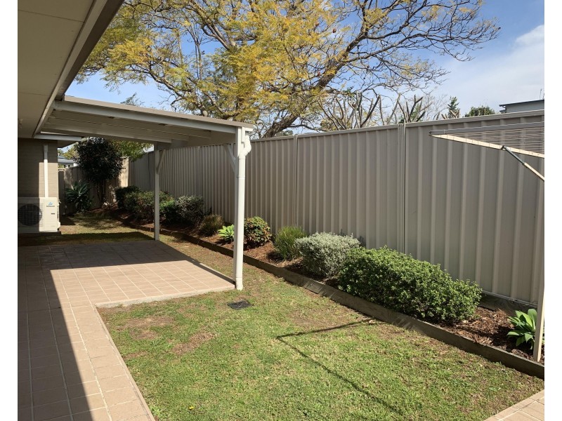 2/123B Meroo Road, Bomaderry NSW 2541