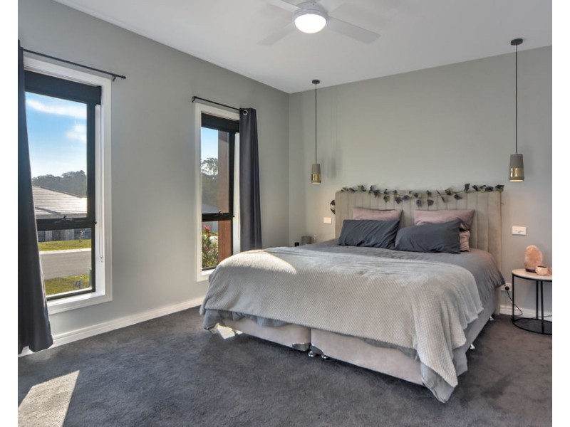 4 Alata Crescent, South Nowra NSW 2541