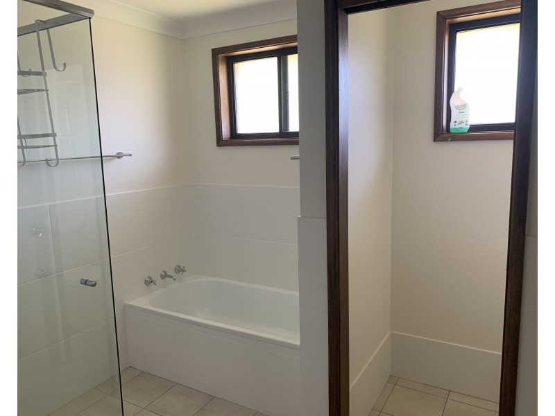 150 Yurunga Drive, North Nowra NSW 2541