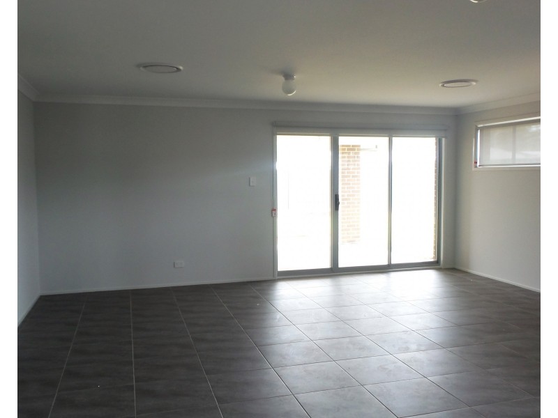 16 Compass Street, Vincentia NSW 2540