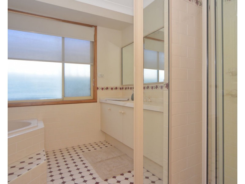 54 Jasmine Drive, Bomaderry NSW 2541