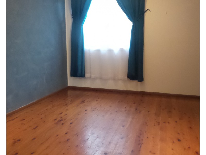 27 Page Avenue, North Nowra NSW 2541