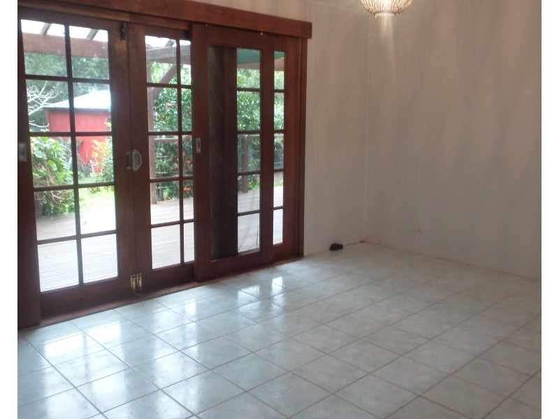 27 Page Avenue, North Nowra NSW 2541