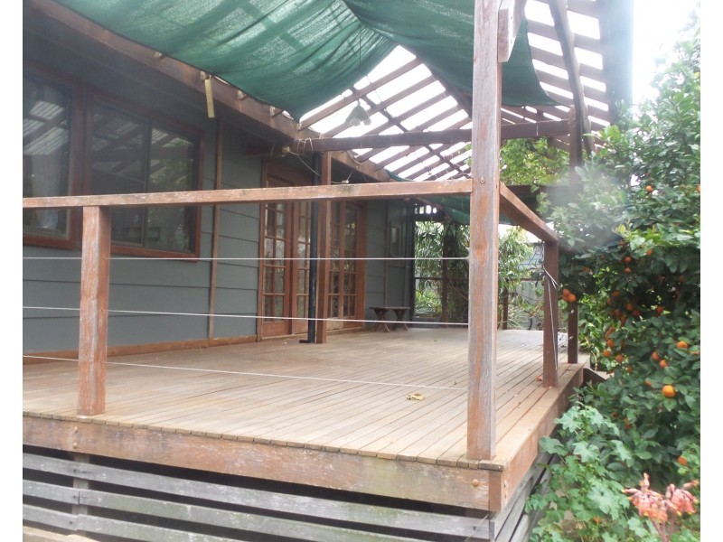 27 Page Avenue, North Nowra NSW 2541