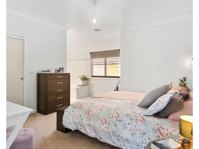 137 Rayleigh Drive, Worrigee NSW 2540