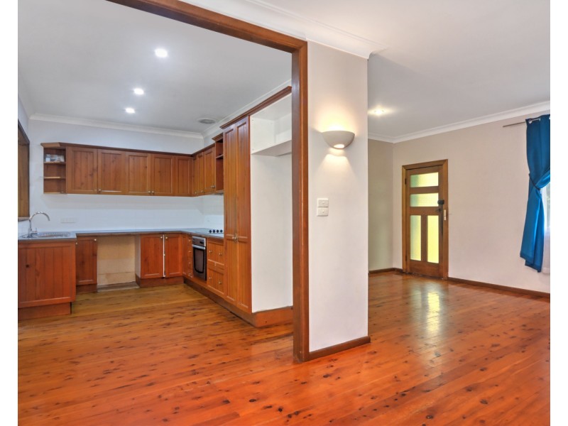 27 Page Avenue, North Nowra NSW 2541