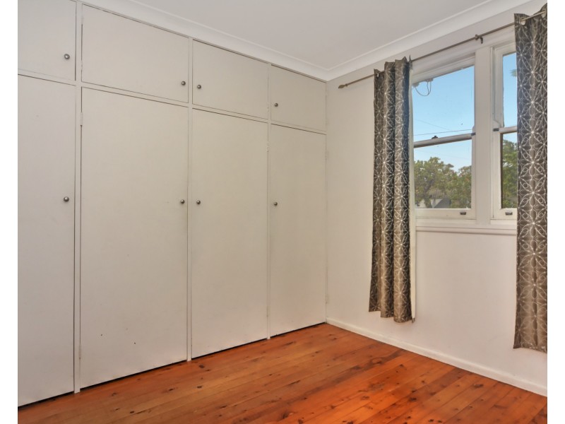 27 Page Avenue, North Nowra NSW 2541